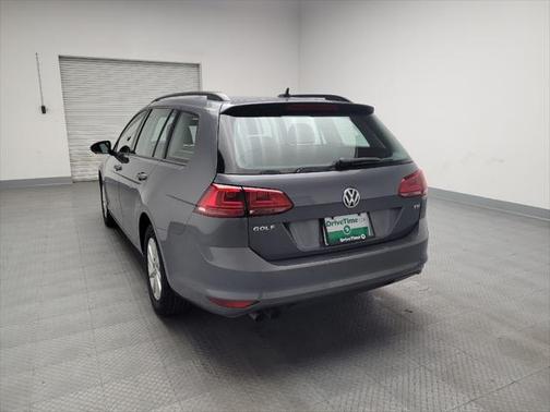 2015 Volkswagen Golf SportWagen TSI S 4-Door