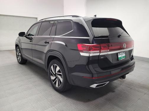 Deep Black Pearl 2024 Volkswagen Atlas 2.0T SE w/Technology