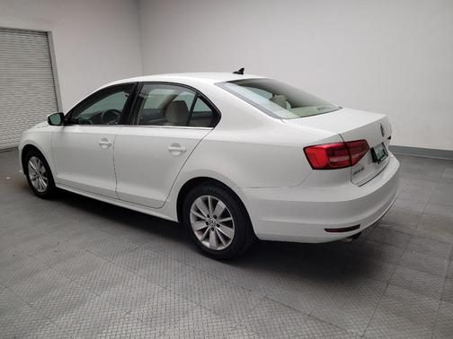 Pure White 2015 Volkswagen Jetta Auto SE w/Connectivity