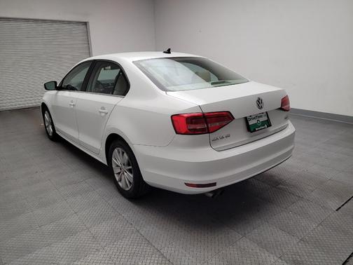 Pure White 2015 Volkswagen Jetta Auto SE w/Connectivity
