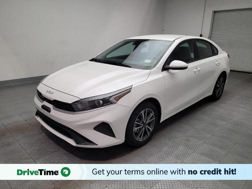 Snow White Pearl 2023 Kia Forte LXS