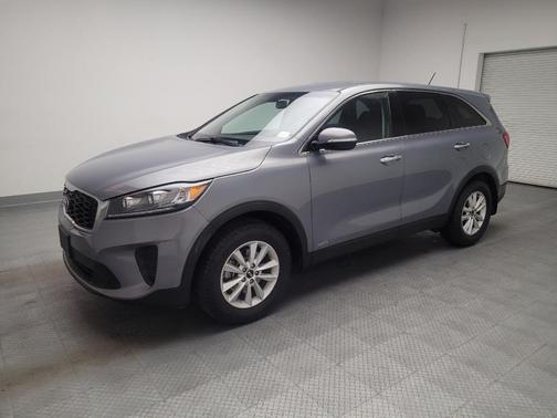 Everlasting Silver 2020 Kia Sorento LX