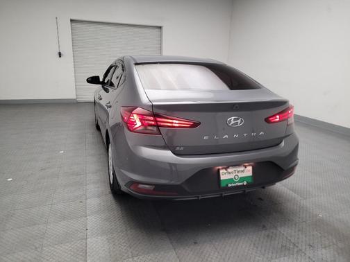 2019 Hyundai ELANTRA SE