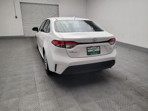 Ice Cap 2023 Toyota Corolla LE