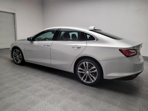 Silver Ice Metallic 2022 Chevrolet Malibu FWD LT