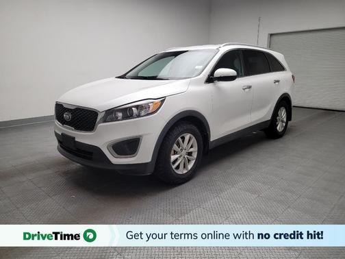 Snow White Pearl 2017 Kia Sorento LX