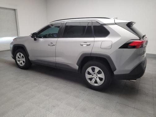 Silver Sky Metallic 2019 Toyota RAV4 LE