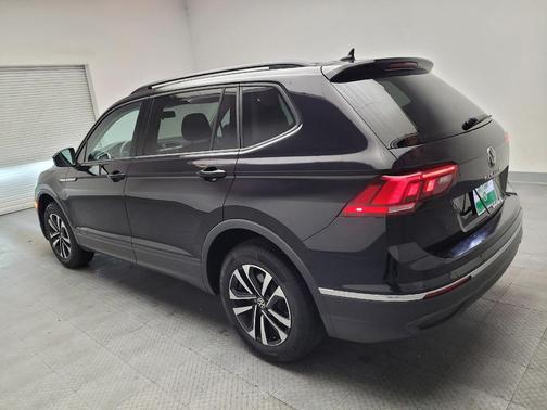 Deep Black Pearl 2022 Volkswagen Tiguan 2.0T S