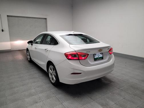 Summit White 2016 Chevrolet Cruze Premier