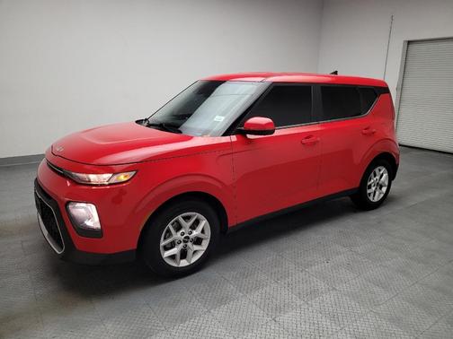 Inferno Red 2022 Kia Soul LX