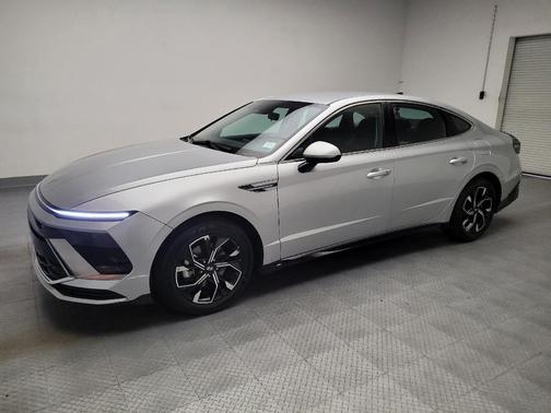 Aero Silver 2025 Hyundai SONATA SEL