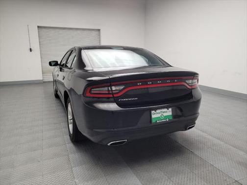 2016 Dodge Charger SE