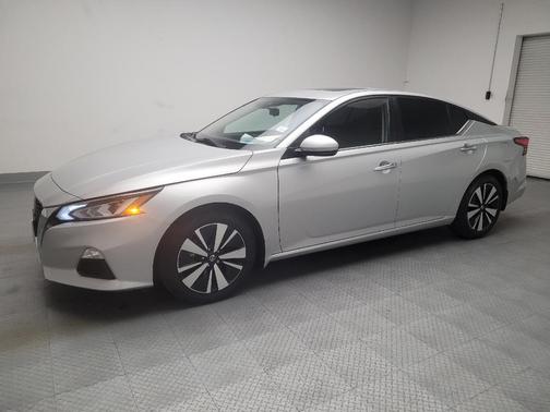 2021 Nissan Altima 2.5 SV