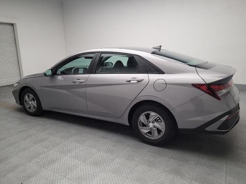 Fluid Metal 2024 Hyundai ELANTRA SE