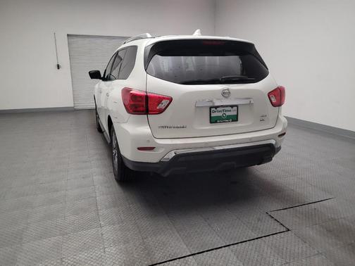 2019 Nissan Pathfinder SL