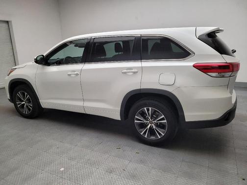 2018 Toyota Highlander LE