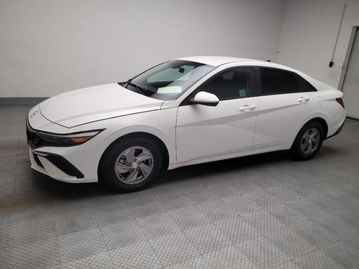 Serenity White 2025 Hyundai ELANTRA SE