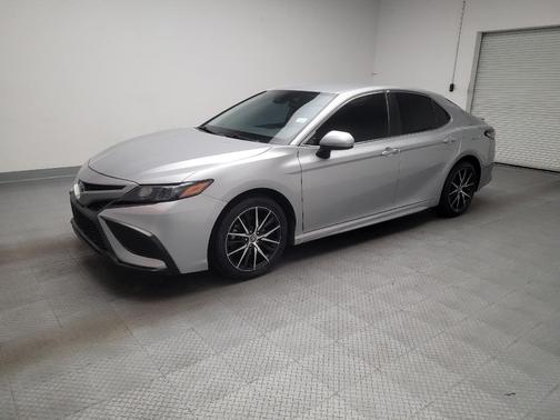 Celestial Silver Metallic 2021 Toyota Camry SE