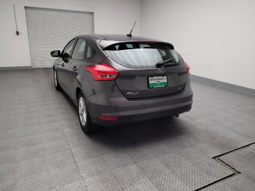 Magnetic Metallic 2017 Ford Focus SE