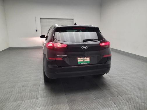 Black Noir Pearl 2021 Hyundai TUCSON Value