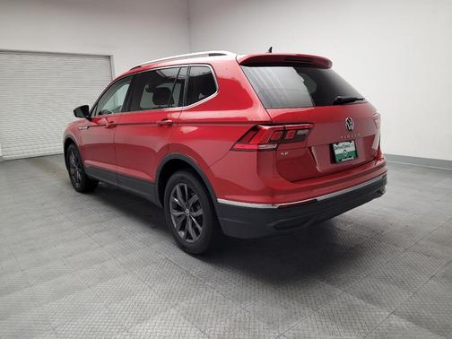 Kings Red Metallic 2022 Volkswagen Tiguan 2.0T SE