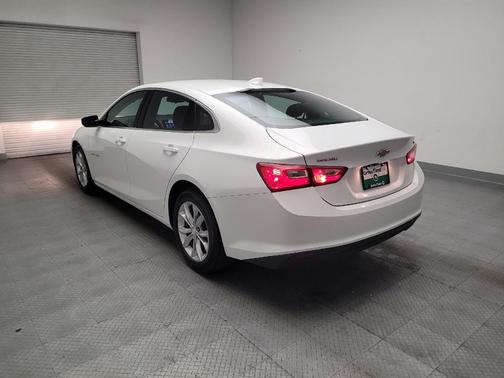 Summit White 2023 Chevrolet Malibu FWD 1LT