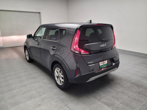 Gravity Gray 2023 Kia Soul LX