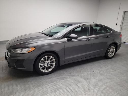 Gray 2019 Ford Fusion SE