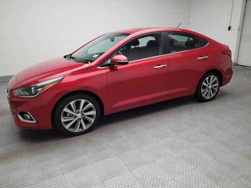 Pomegranate Red 2022 Hyundai Accent Limited
