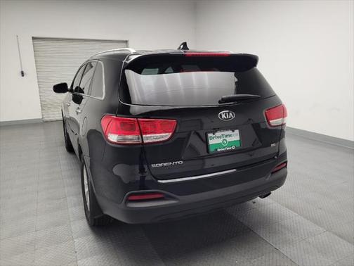 2018 Kia Sorento LX