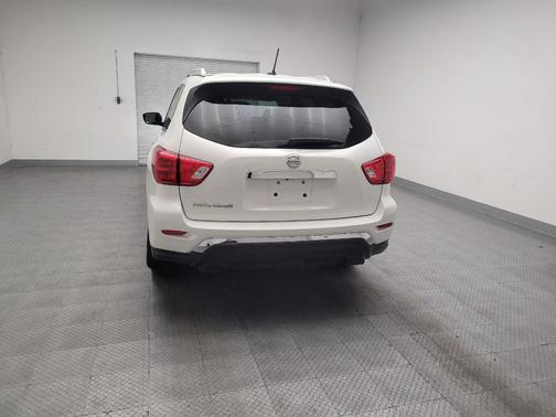 Glacier White 2017 Nissan Pathfinder S