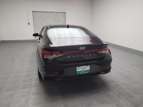 Phantom Black 2021 Hyundai ELANTRA SEL