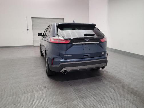 Blue Metallic 2019 Ford Edge SEL
