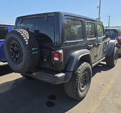 Black Clearcoat 2022 Jeep Wrangler Unlimited High Tide 4x4