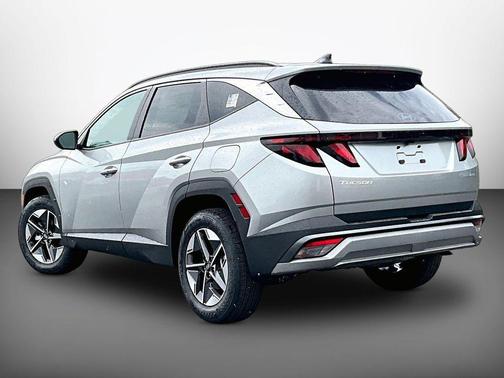 Shimmering Silver 2026 Hyundai TUCSON SEL