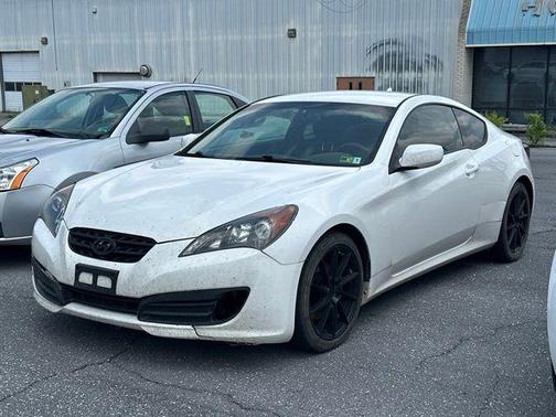 Karussell White 2012 Hyundai Genesis Coupe 2.0T