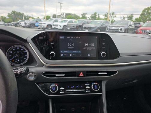 Phantom Black 2022 Hyundai SONATA SEL