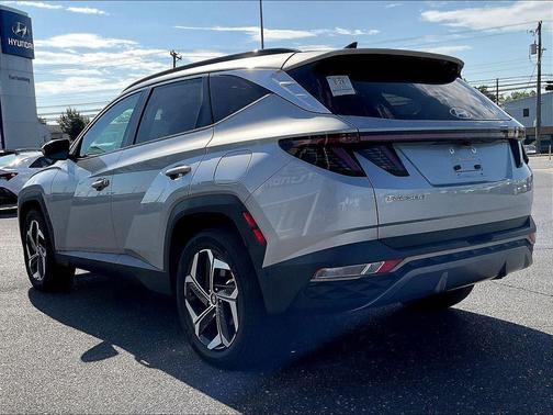 Shimmering Silver 2023 Hyundai TUCSON Limited