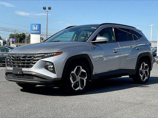 Shimmering Silver 2023 Hyundai TUCSON Limited