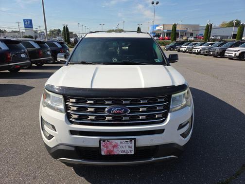 Oxford White 2016 Ford Explorer XLT