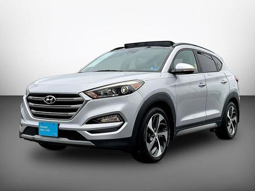 Molten Silver 2017 Hyundai TUCSON Limited