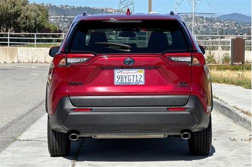 2022 Toyota RAV4 Hybrid XLE Premium