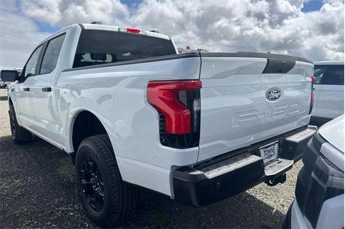 2025 Ford F-150 Lightning Pro