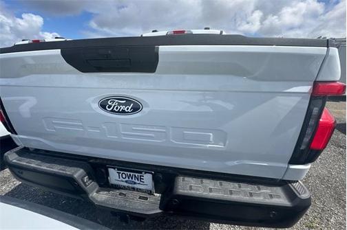 2025 Ford F-150 Lightning Pro