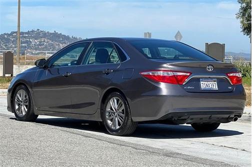 2017 Toyota Camry SE