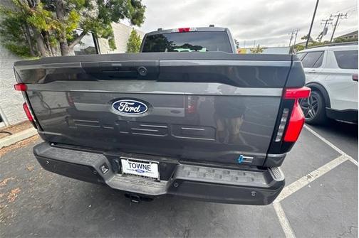2025 Ford F-150 Lightning Flash