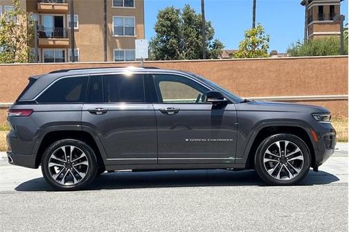 2022 Jeep Grand Cherokee Overland