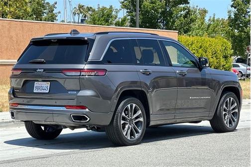 2022 Jeep Grand Cherokee Overland