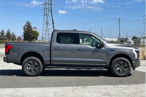 2025 Ford F-150 Lightning Flash