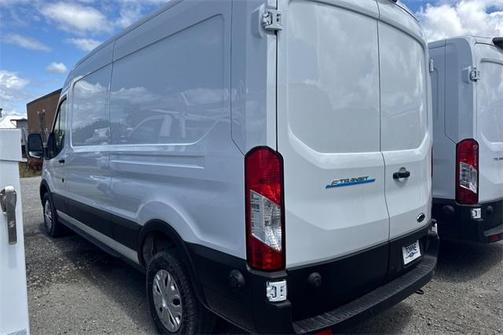 2025 Ford E-Transit Base